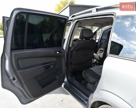 Серый Опель Зафира, объемом двигателя 1.9 л и пробегом 309 тыс. км за 4600 $, фото 18 на Automoto.ua