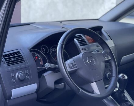 Опель Зафира 2006 в Жовкве на Automoto.ua Серый Опель Зафира, объемом двигателя 1.9 л и пробегом 228 тыс. км за 4999 $, фото 5 на Automoto.ua