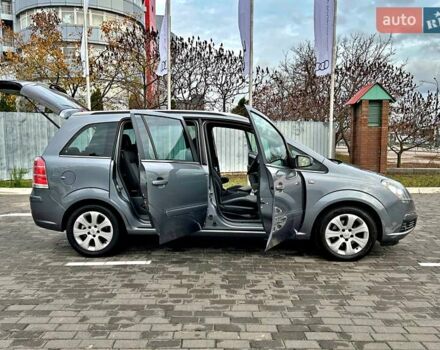 Серый Опель Зафира, объемом двигателя 1.8 л и пробегом 177 тыс. км за 5799 $, фото 11 на Automoto.ua