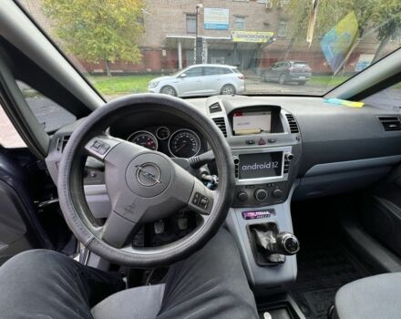 Серый Опель Зафира, объемом двигателя 1.6 л и пробегом 290 тыс. км за 5600 $, фото 4 на Automoto.ua