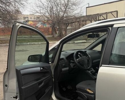 Серый Опель Зафира, объемом двигателя 2 л и пробегом 300 тыс. км за 2950 $, фото 8 на Automoto.ua