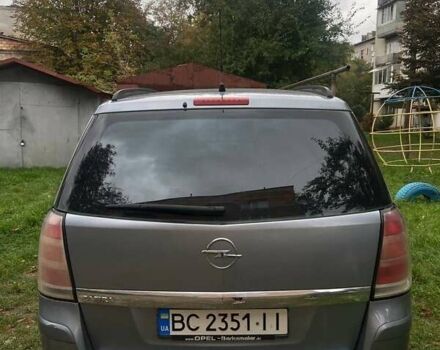 Серый Опель Зафира, объемом двигателя 1.6 л и пробегом 350 тыс. км за 3513 $, фото 2 на Automoto.ua