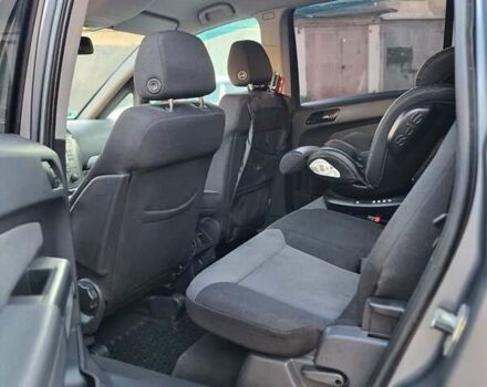 Сірий Опель Зафіра, об'ємом двигуна 1.9 л та пробігом 267 тис. км за 5800 $, фото 23 на Automoto.ua