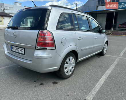 Серый Опель Зафира, объемом двигателя 1.6 л и пробегом 217 тыс. км за 5500 $, фото 12 на Automoto.ua