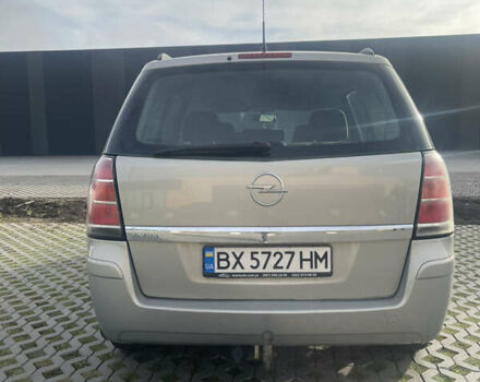 Сірий Опель Зафіра, об'ємом двигуна 1.6 л та пробігом 268 тис. км за 4500 $, фото 2 на Automoto.ua