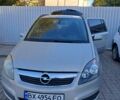 Серый Опель Зафира, объемом двигателя 1.8 л и пробегом 228 тыс. км за 3500 $, фото 1 на Automoto.ua