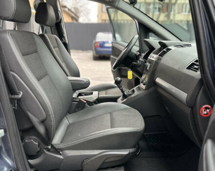 Сірий Опель Зафіра, об'ємом двигуна 1.8 л та пробігом 249 тис. км за 5999 $, фото 31 на Automoto.ua