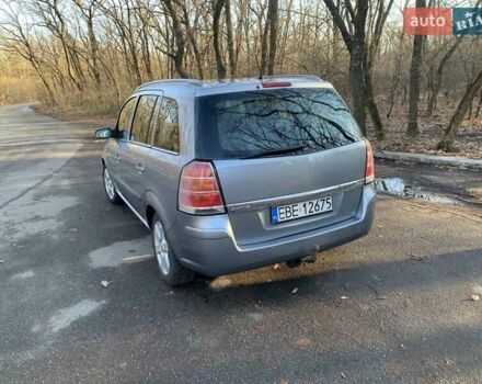 Серый Опель Зафира, объемом двигателя 1.9 л и пробегом 300 тыс. км за 3200 $, фото 3 на Automoto.ua