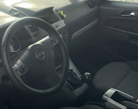Сірий Опель Зафіра, об'ємом двигуна 1.6 л та пробігом 268 тис. км за 4500 $, фото 4 на Automoto.ua