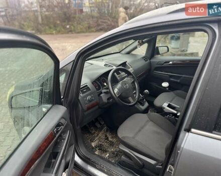 Серый Опель Зафира, объемом двигателя 1.9 л и пробегом 271 тыс. км за 2850 $, фото 6 на Automoto.ua