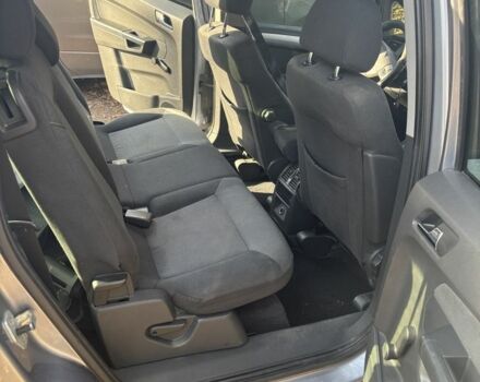 Серый Опель Зафира, объемом двигателя 1.8 л и пробегом 300 тыс. км за 4200 $, фото 3 на Automoto.ua