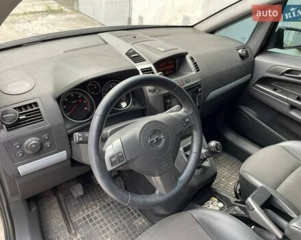 Сірий Опель Зафіра, об'ємом двигуна 1.91 л та пробігом 290 тис. км за 5450 $, фото 2 на Automoto.ua