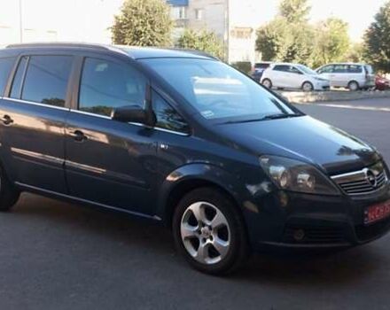 Серый Опель Зафира, объемом двигателя 1.8 л и пробегом 232 тыс. км за 5400 $, фото 1 на Automoto.ua