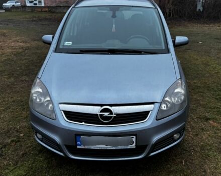 Серый Опель Зафира, объемом двигателя 1.9 л и пробегом 280 тыс. км за 3600 $, фото 1 на Automoto.ua
