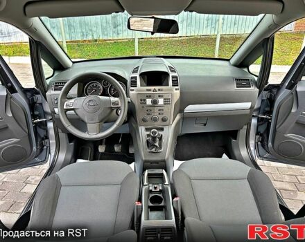 Сірий Опель Зафіра, об'ємом двигуна 1.8 л та пробігом 177 тис. км за 5799 $, фото 8 на Automoto.ua