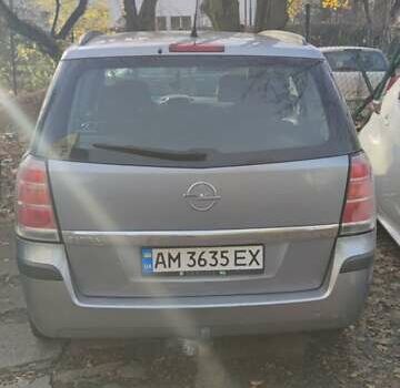 Серый Опель Зафира, объемом двигателя 1.6 л и пробегом 291 тыс. км за 4300 $, фото 3 на Automoto.ua
