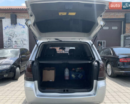 Серый Опель Зафира, объемом двигателя 1.9 л и пробегом 404 тыс. км за 6500 $, фото 33 на Automoto.ua