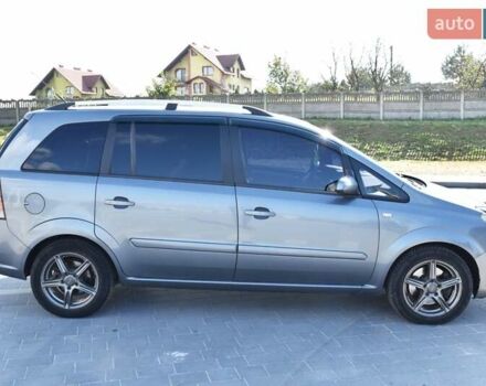 Серый Опель Зафира, объемом двигателя 1.9 л и пробегом 309 тыс. км за 4600 $, фото 5 на Automoto.ua