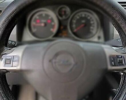 Серый Опель Зафира, объемом двигателя 1.9 л и пробегом 277 тыс. км за 4800 $, фото 5 на Automoto.ua