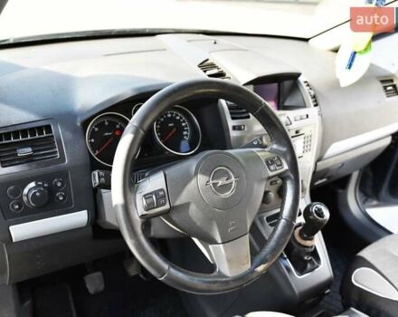 Серый Опель Зафира, объемом двигателя 1.9 л и пробегом 309 тыс. км за 4600 $, фото 14 на Automoto.ua