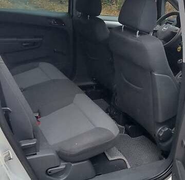 Серый Опель Зафира, объемом двигателя 1.8 л и пробегом 240 тыс. км за 4600 $, фото 8 на Automoto.ua