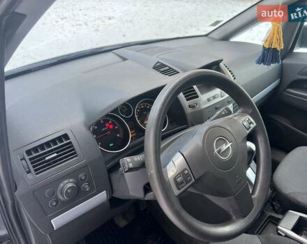 Серый Опель Зафира, объемом двигателя 1.9 л и пробегом 218 тыс. км за 6500 $, фото 23 на Automoto.ua