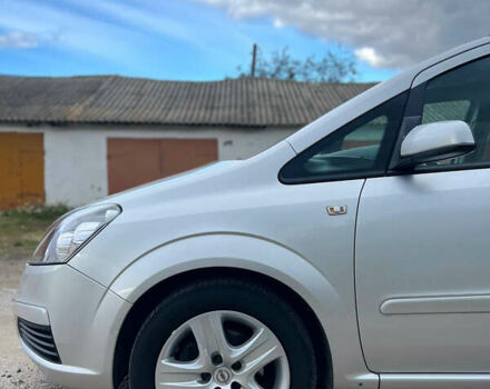 Сірий Опель Зафіра, об'ємом двигуна 1.6 л та пробігом 180 тис. км за 5700 $, фото 13 на Automoto.ua