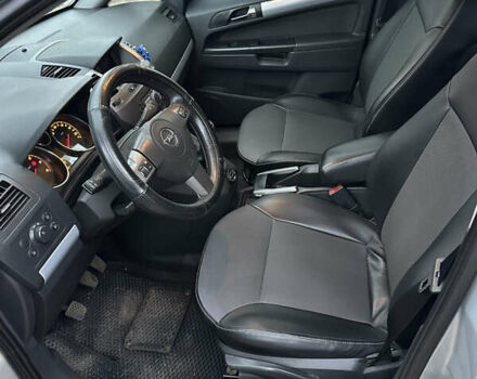 Серый Опель Зафира, объемом двигателя 1.91 л и пробегом 410 тыс. км за 4300 $, фото 17 на Automoto.ua