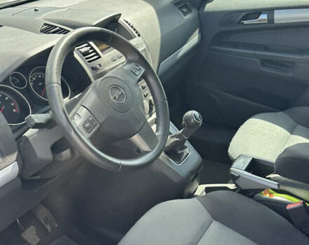 Серый Опель Зафира, объемом двигателя 1.6 л и пробегом 217 тыс. км за 5500 $, фото 20 на Automoto.ua