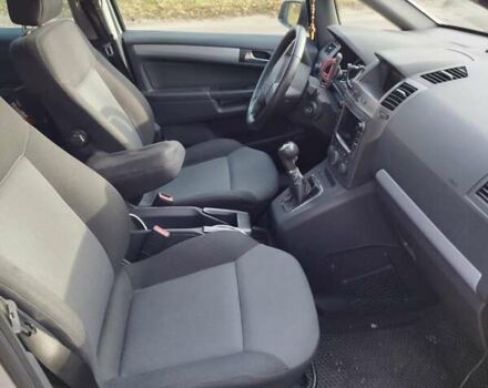 Серый Опель Зафира, объемом двигателя 1.8 л и пробегом 214 тыс. км за 5200 $, фото 15 на Automoto.ua