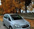 Серый Опель Зафира, объемом двигателя 1.6 л и пробегом 219 тыс. км за 5915 $, фото 1 на Automoto.ua