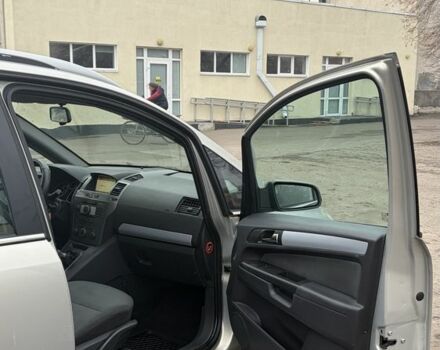 Серый Опель Зафира, объемом двигателя 2 л и пробегом 300 тыс. км за 2950 $, фото 19 на Automoto.ua