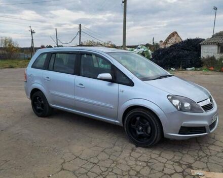 Серый Опель Зафира, объемом двигателя 1.6 л и пробегом 280 тыс. км за 5500 $, фото 2 на Automoto.ua