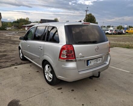 Серый Опель Зафира, объемом двигателя 1.9 л и пробегом 283 тыс. км за 5381 $, фото 4 на Automoto.ua