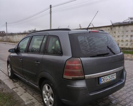 Серый Опель Зафира, объемом двигателя 1.9 л и пробегом 333 тыс. км за 2699 $, фото 4 на Automoto.ua