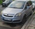 Серый Опель Зафира, объемом двигателя 2.2 л и пробегом 205 тыс. км за 2650 $, фото 1 на Automoto.ua