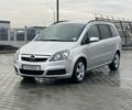 Серый Опель Зафира, объемом двигателя 1.9 л и пробегом 426 тыс. км за 2300 $, фото 1 на Automoto.ua