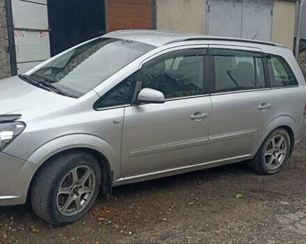 Серый Опель Зафира, объемом двигателя 1.9 л и пробегом 297 тыс. км за 5100 $, фото 3 на Automoto.ua