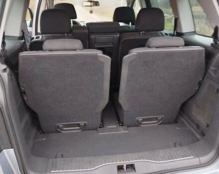 Серый Опель Зафира, объемом двигателя 1.6 л и пробегом 212 тыс. км за 4900 $, фото 13 на Automoto.ua