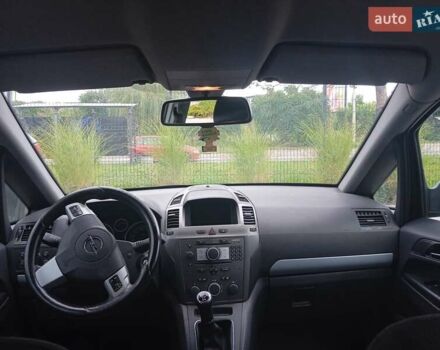Сірий Опель Зафіра, об'ємом двигуна 1.8 л та пробігом 192 тис. км за 6000 $, фото 17 на Automoto.ua