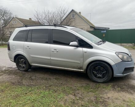 Серый Опель Зафира, объемом двигателя 1.9 л и пробегом 353 тыс. км за 3000 $, фото 4 на Automoto.ua