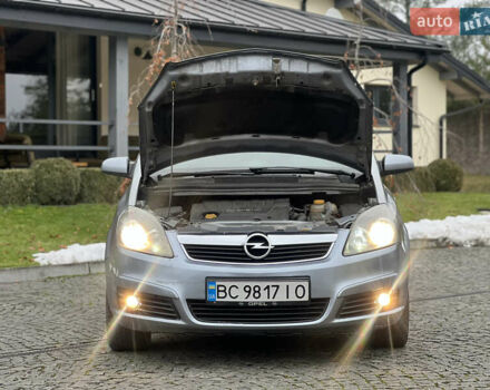 Серый Опель Зафира, объемом двигателя 1.9 л и пробегом 275 тыс. км за 4900 $, фото 20 на Automoto.ua