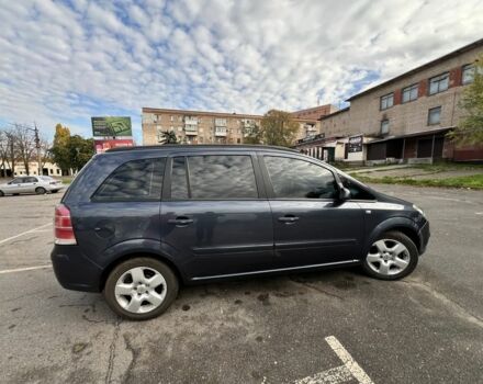 Серый Опель Зафира, объемом двигателя 1.6 л и пробегом 290 тыс. км за 5600 $, фото 2 на Automoto.ua