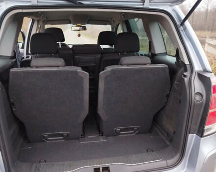 Серый Опель Зафира, объемом двигателя 1.6 л и пробегом 212 тыс. км за 4900 $, фото 12 на Automoto.ua