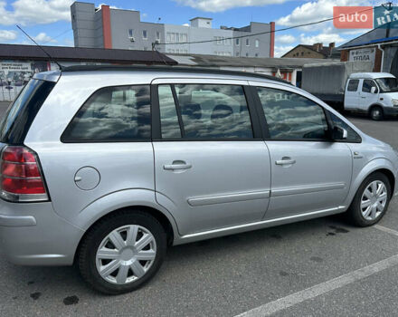 Серый Опель Зафира, объемом двигателя 1.6 л и пробегом 217 тыс. км за 5500 $, фото 10 на Automoto.ua
