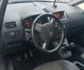 Серый Опель Зафира, объемом двигателя 1.9 л и пробегом 297 тыс. км за 5100 $, фото 2 на Automoto.ua