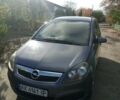 Серый Опель Зафира, объемом двигателя 1.6 л и пробегом 304 тыс. км за 4700 $, фото 1 на Automoto.ua