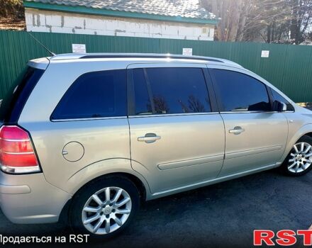 Сірий Опель Зафіра, об'ємом двигуна 1.9 л та пробігом 230 тис. км за 5000 $, фото 2 на Automoto.ua