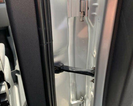 Серый Опель Зафира, объемом двигателя 1.9 л и пробегом 404 тыс. км за 6500 $, фото 27 на Automoto.ua