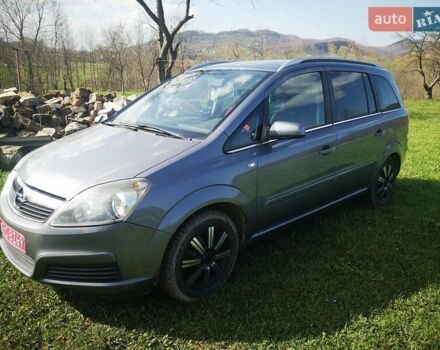 Серый Опель Зафира, объемом двигателя 1.6 л и пробегом 186 тыс. км за 5350 $, фото 7 на Automoto.ua